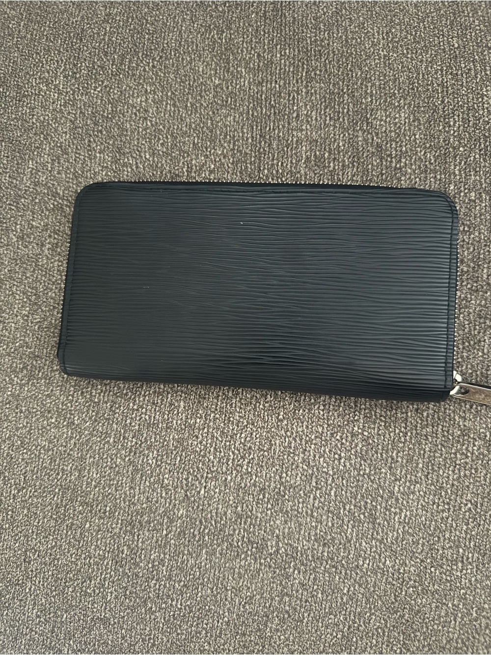 Preloved Louis Vuitton Zippy Wallet — Black Epi Leather